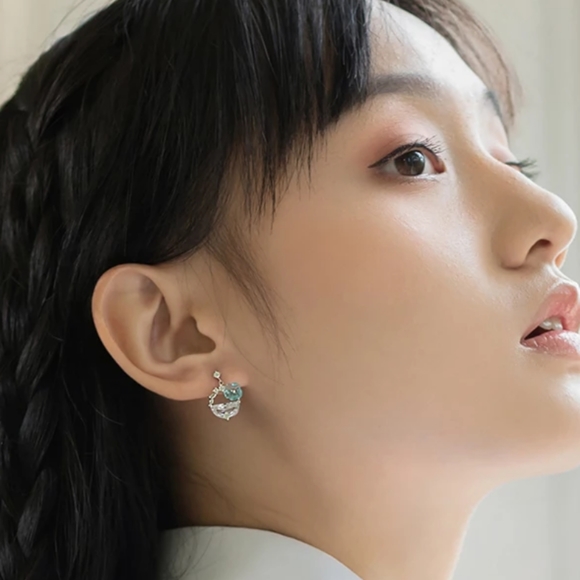 Orient zircon asymmetric earrings - Picture 6 of 6